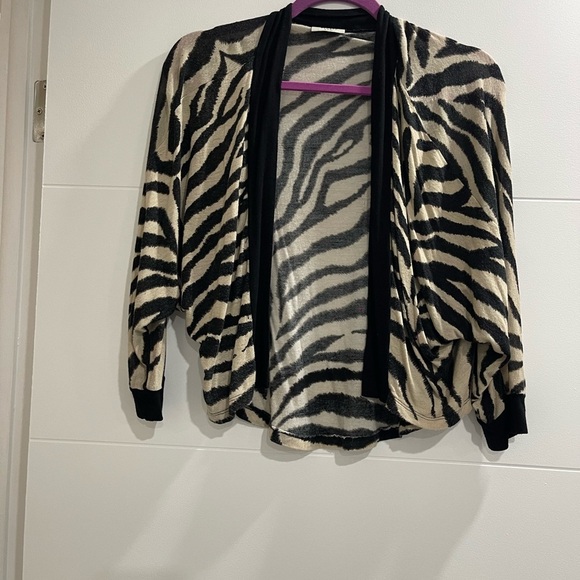 Cover up very soft fabric S/M in very good condition used it once - Picture 1 of 5